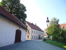 Pfarrkirche, Pfarrhof und Pfarrstadl Arnschwang