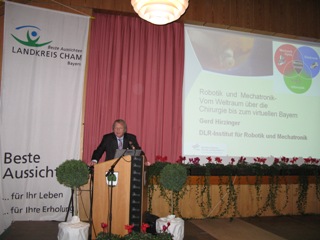 Prof. Dr. Gerd Hirzinger, DLR, beim Festvortrag