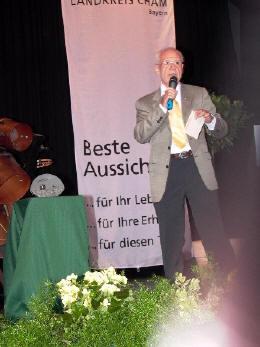 Moderator Dietmar Gaiser bei der Laudatio