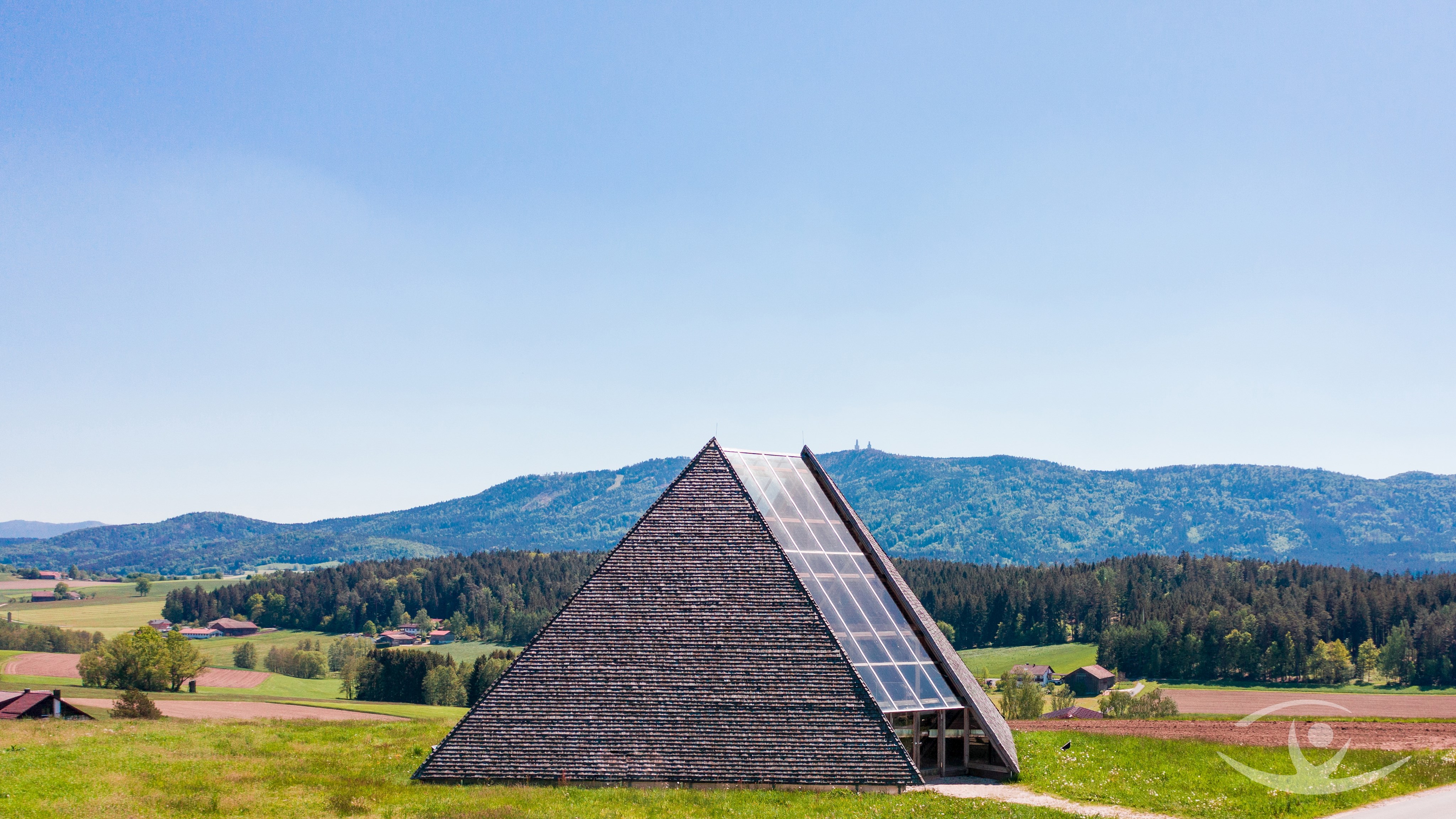 Kunstpyramide Eschlkam