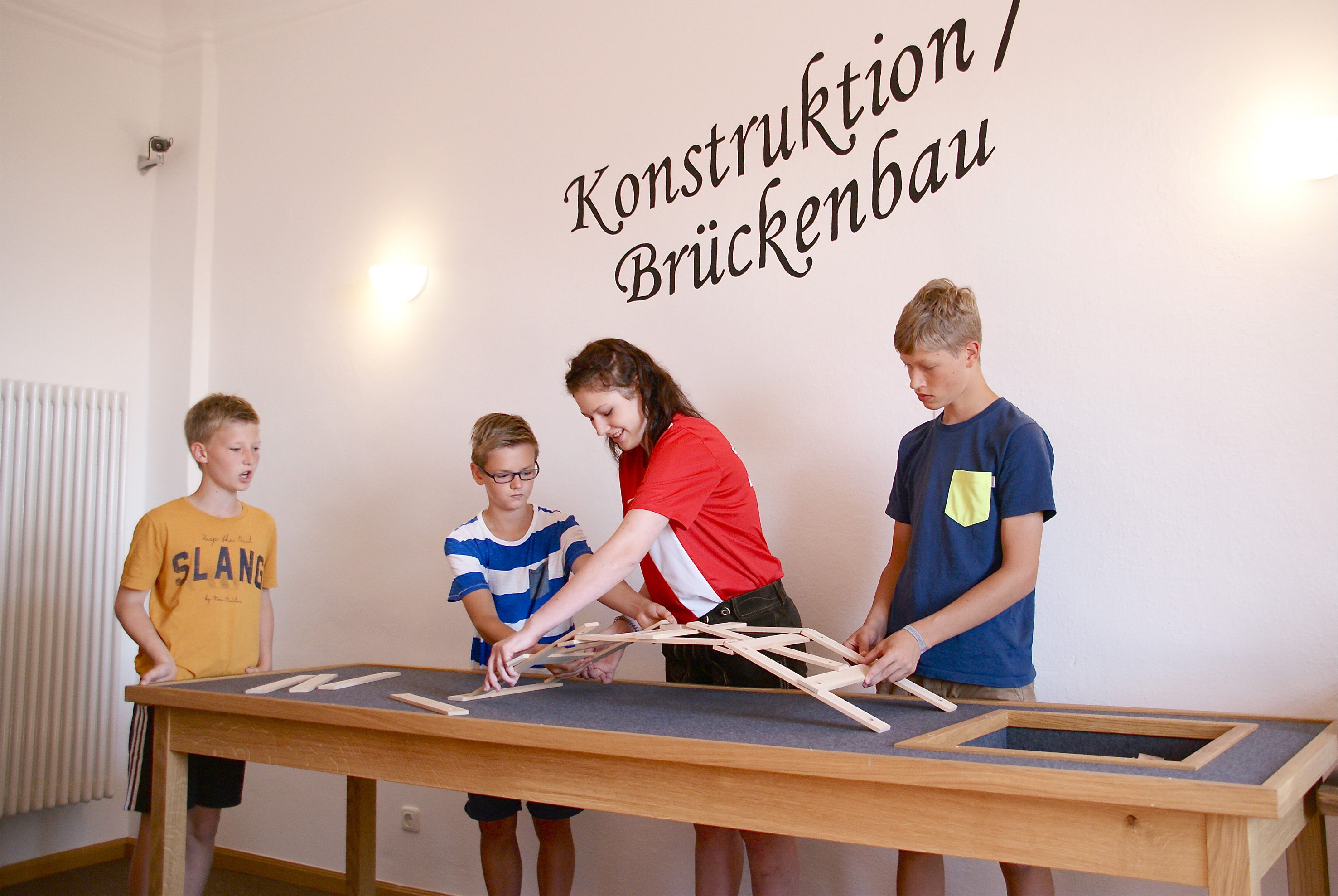 Xperium Konstruktion Workshop Brückenkonstruktion mit Bastelholz