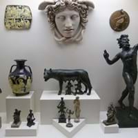 WeltKunstMuseum Altrandsberg - Vitrine