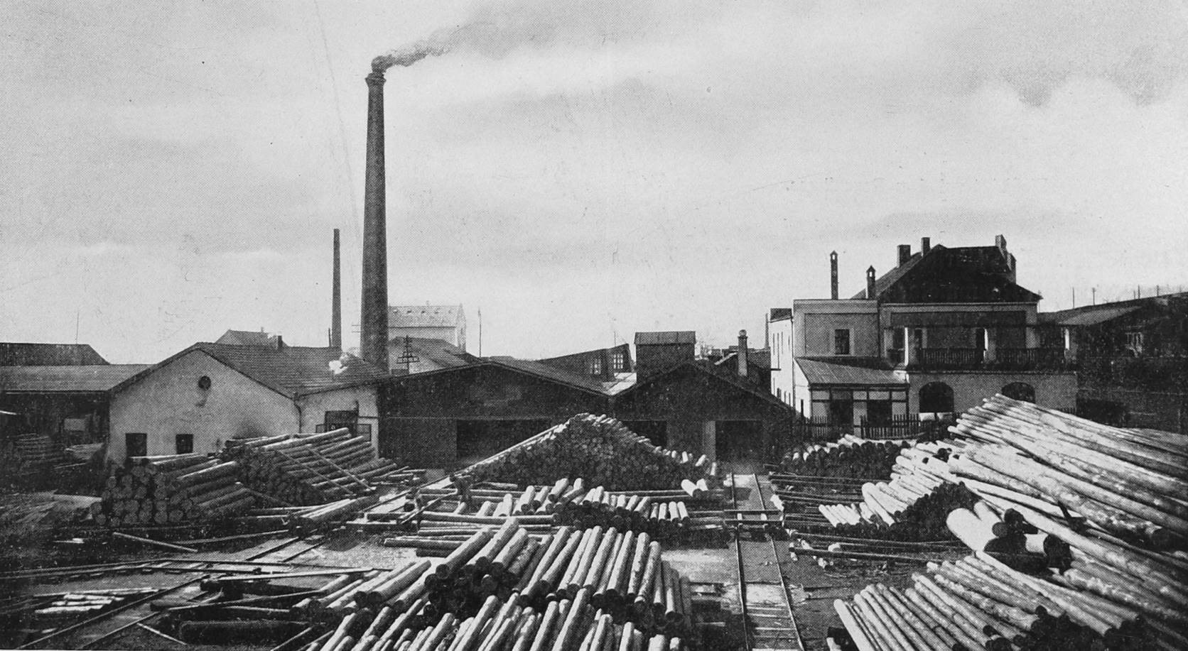 Historische Aufnahme - Holzlager der Möbelfabrik Schoyerer