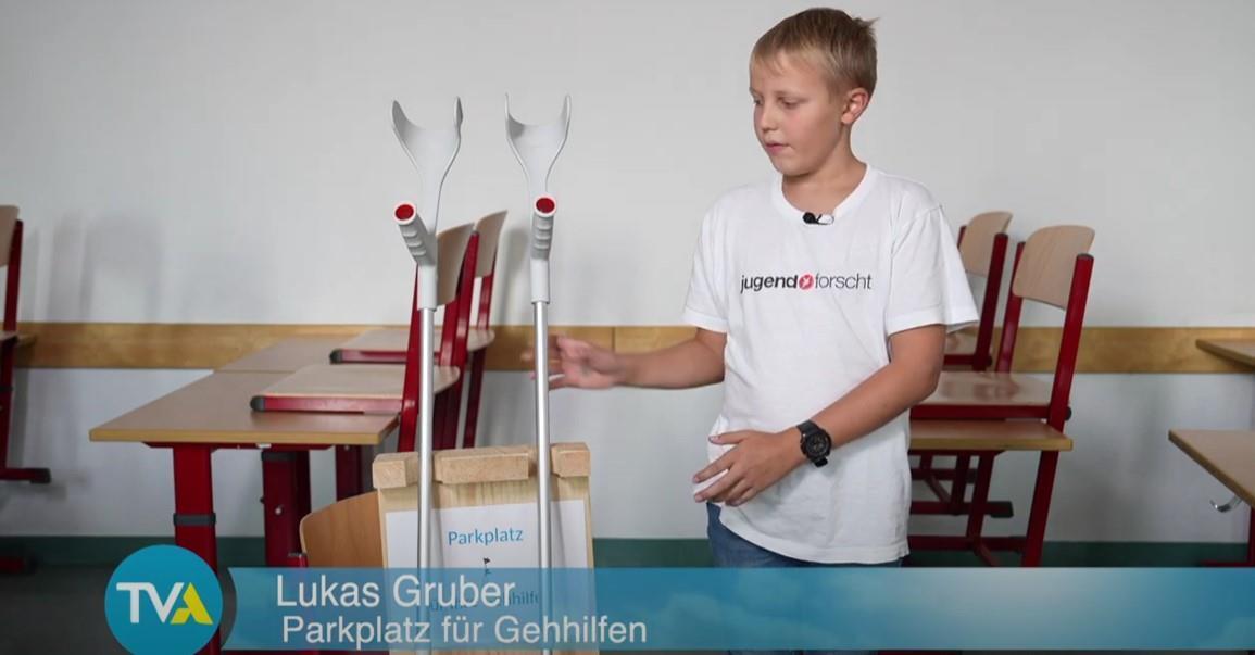 Youtube Screenshot - Gruber Lukas_Parkplatz für Gehhilfen